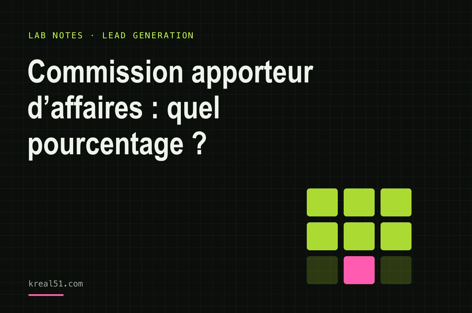 Carte de couverture sombre et typographique de l’article sur la commission d’apporteur d’affaires